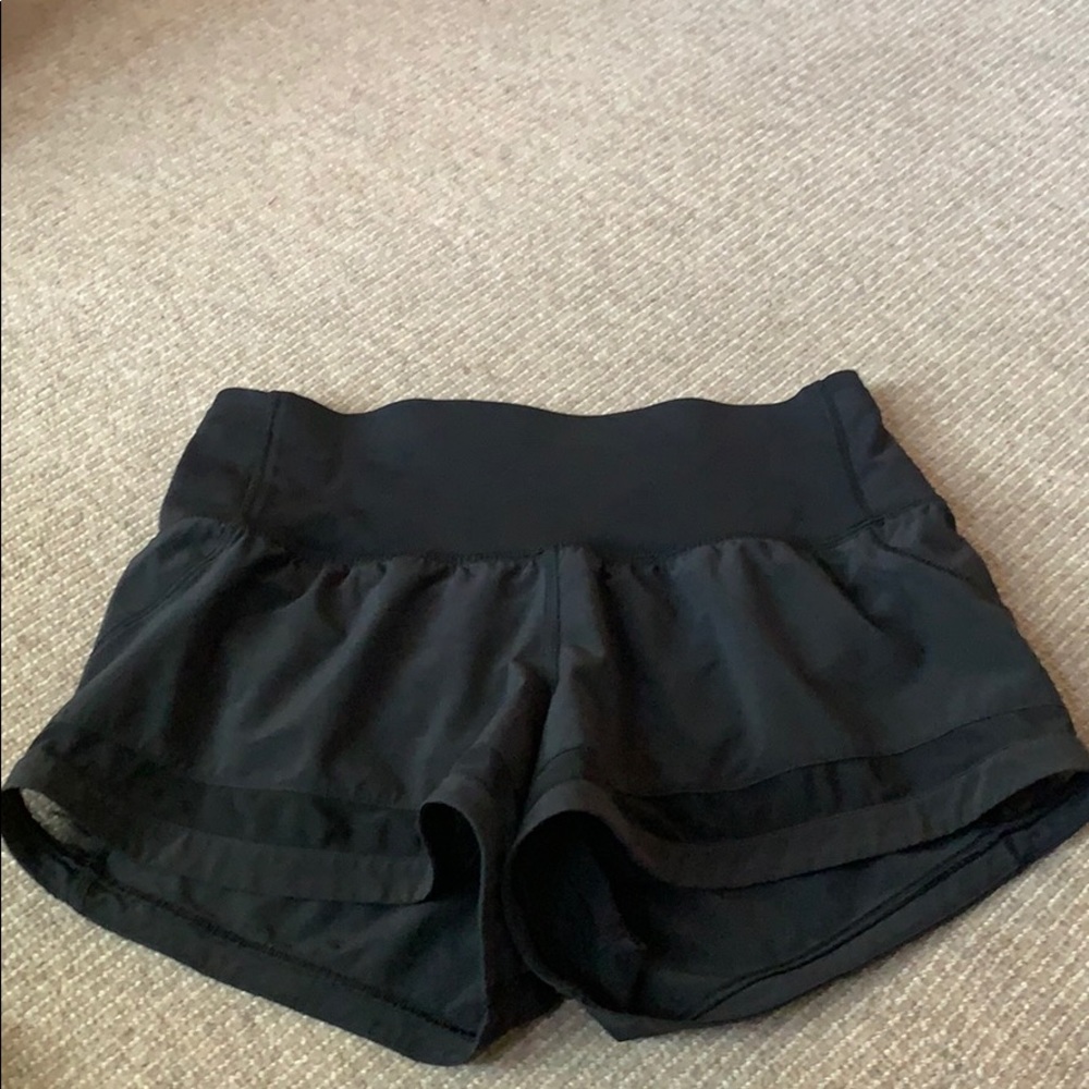 lulu lemon black shorts